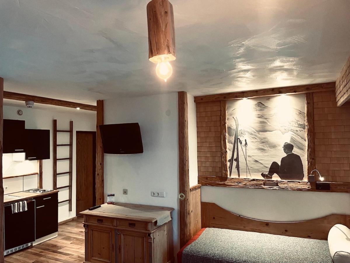 Pension Kreuzeck - Dein Gluecksplatz Am Lech Weissenbach am Lech Εξωτερικό φωτογραφία